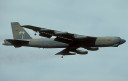 台風非難でｶﾃﾞﾅに飛来していたB52。　この機体は尾翼に椰子の木が描かれてある。